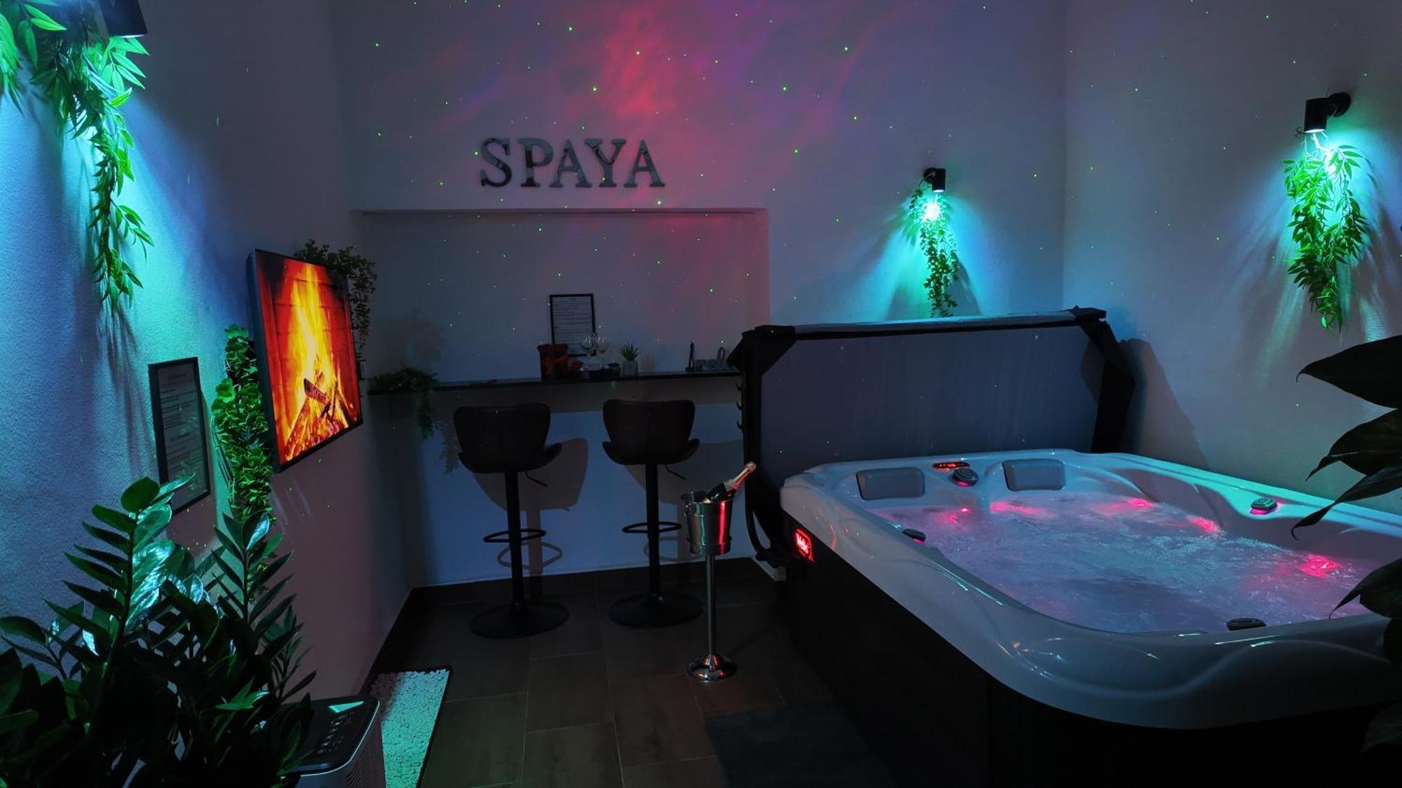 Spaya Jacuzzi Centrum Apartment - With Home Cinema & Private Parking Kosice Ngoại thất bức ảnh