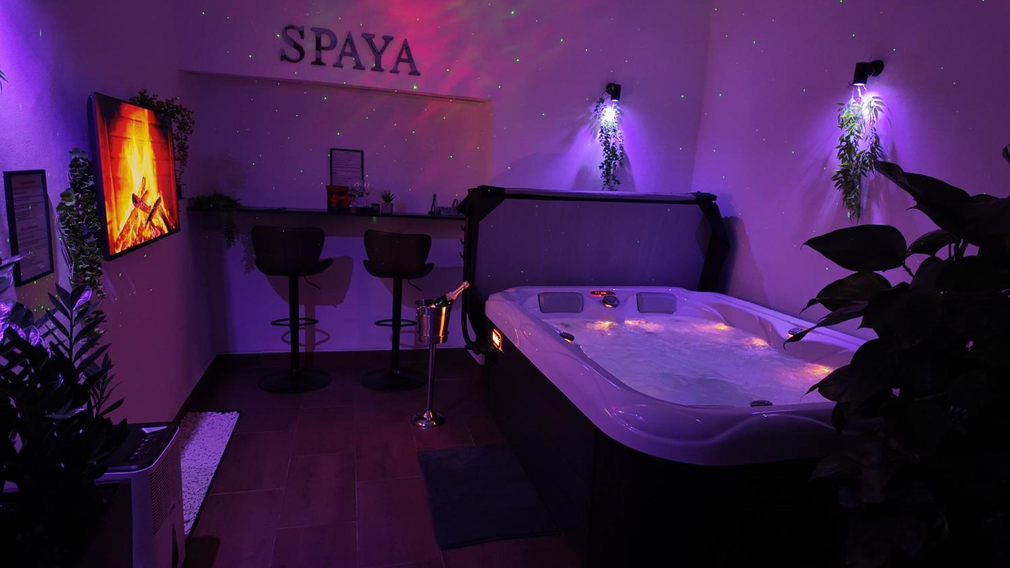 Spaya Jacuzzi Centrum Apartment - With Home Cinema & Private Parking Kosice Ngoại thất bức ảnh